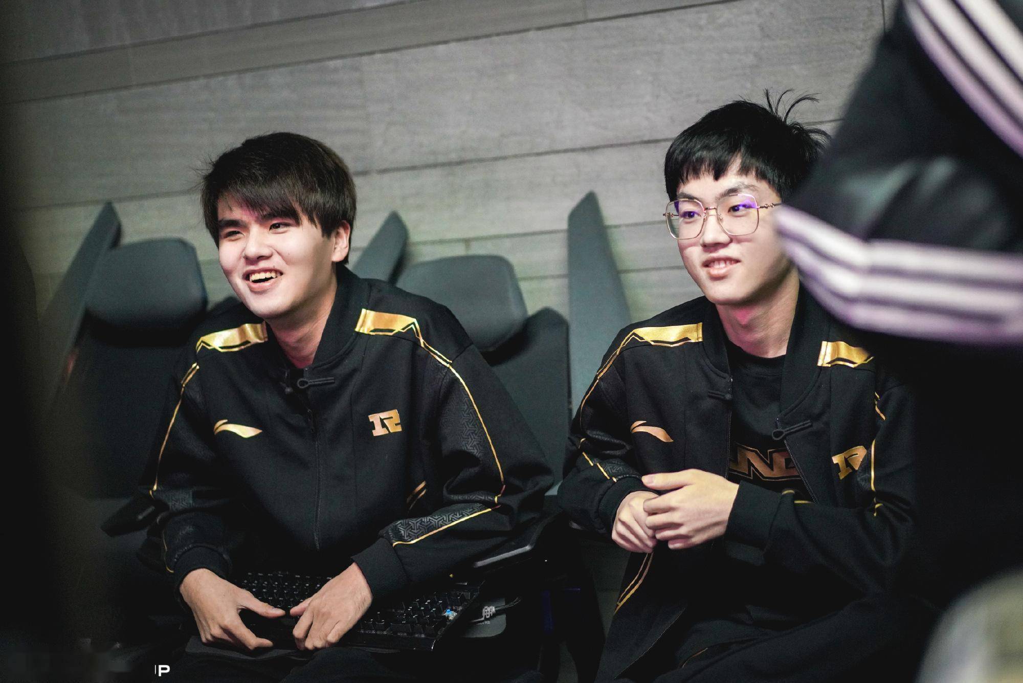 rng不敌tes苦吞三连败跌到第十三名_下路_调整_痛点