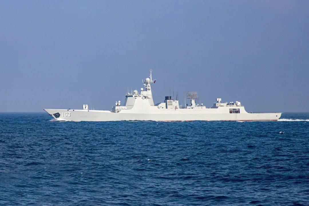 海军第46批护航编队从湛江起航奔赴亚丁湾