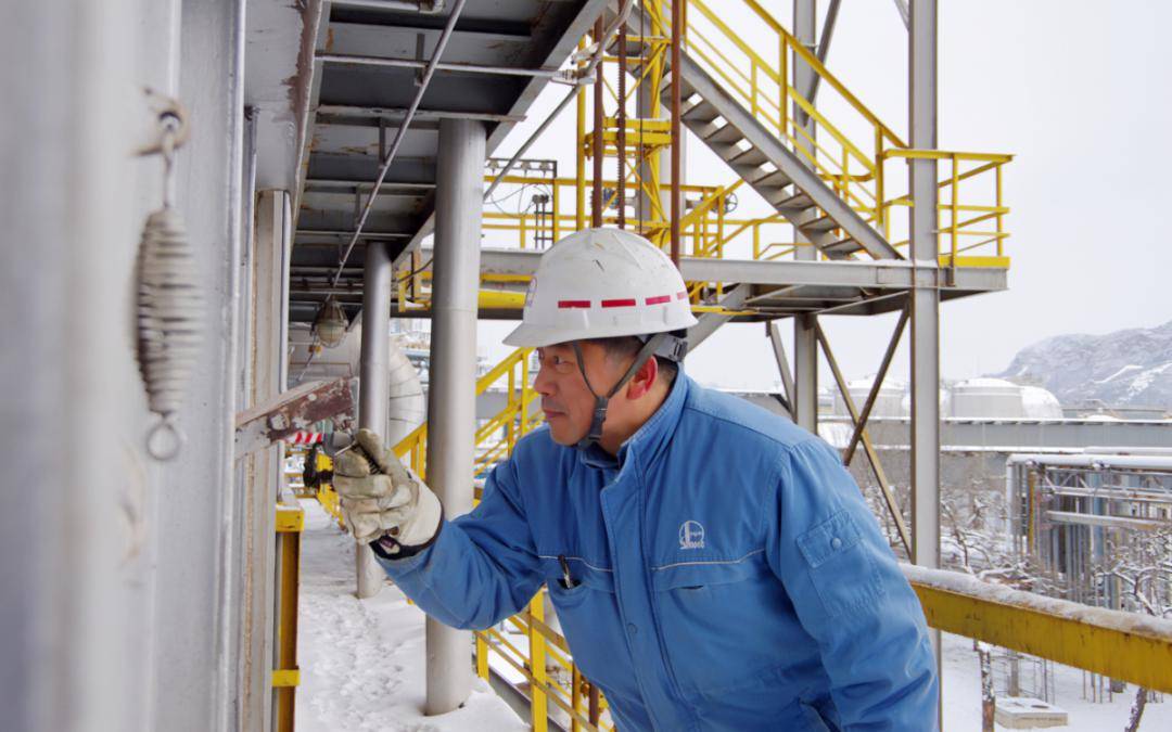 应对龙年首场降雪,燕山石化全力保障安全生产和能源供应