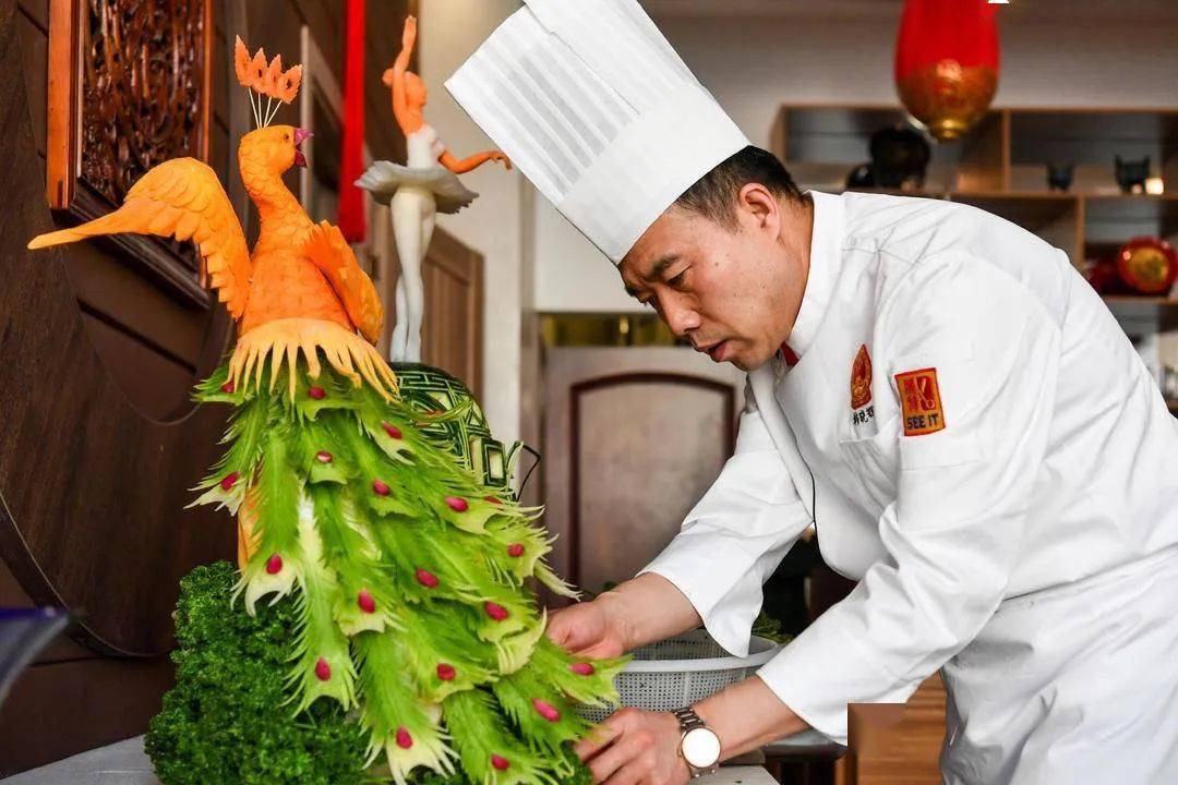 名厨先期分赴沈阳,大连,丹东,盘锦等地进行美食探访,结合"辽宁十大名