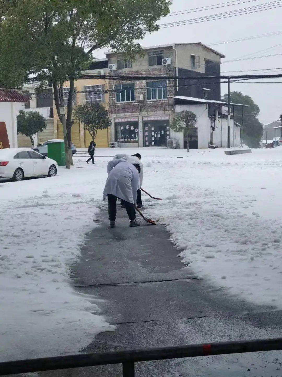 石首全城联动战冰雪!_活动_组织_除雪