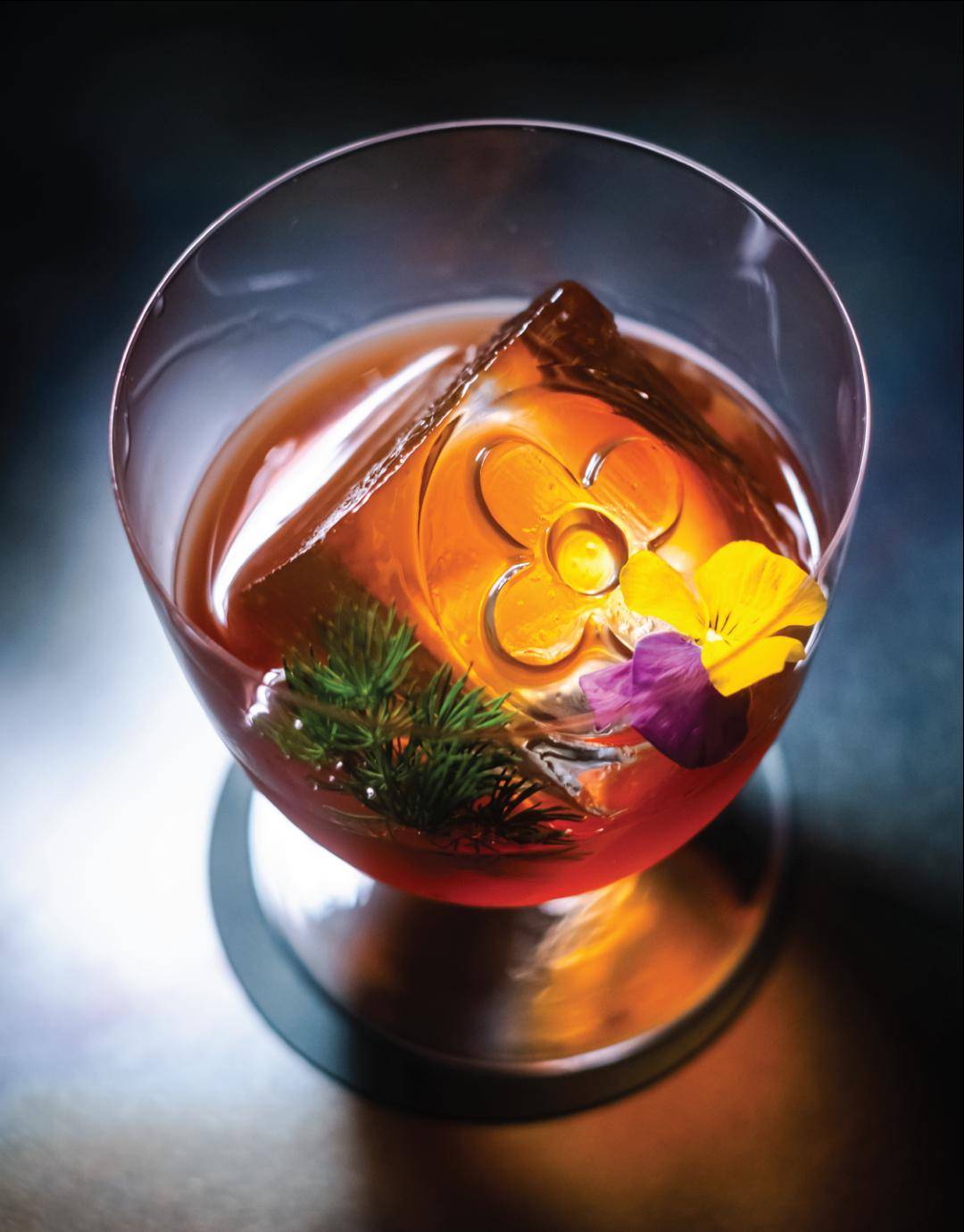 只用十天,他们为lv开出一家跨界酒吧_hide&seek_客人_合作