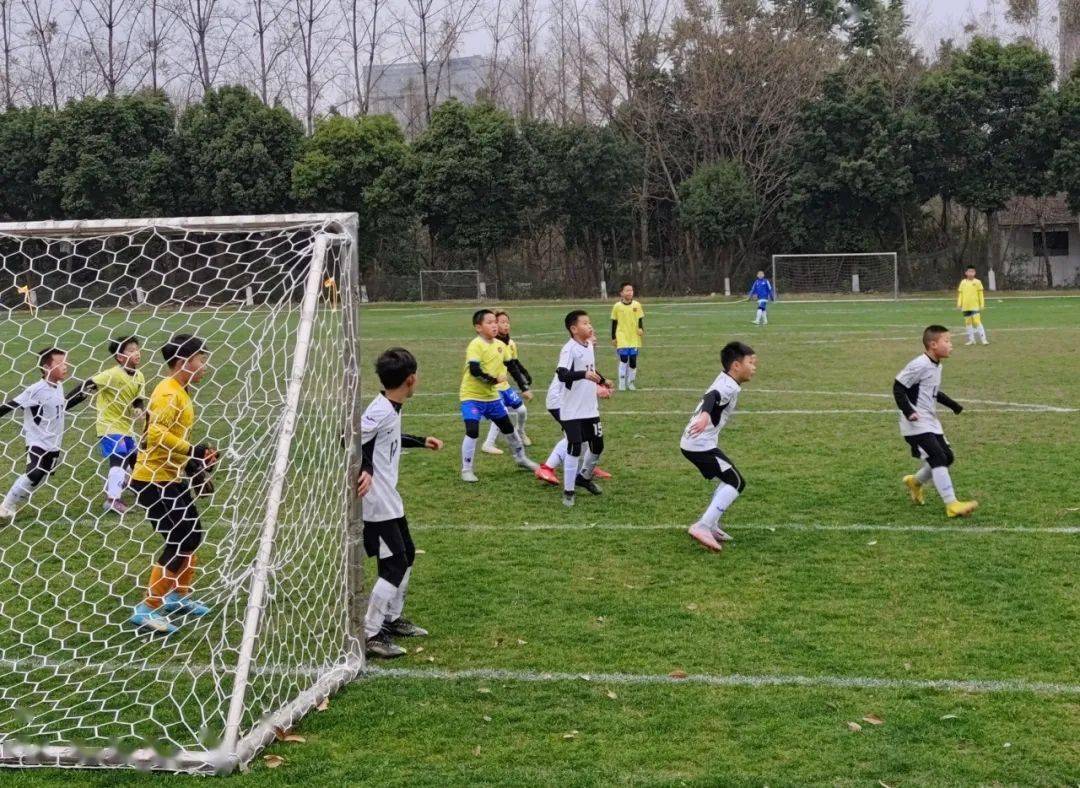 "四川省青少年足球邀请赛暨四川省2013—2014全运会全年龄段足球选拔