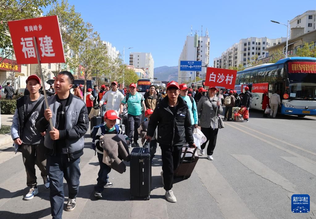 云南昭通:免费直通车 温暖返岗路_就业_昭阳区_劳动力