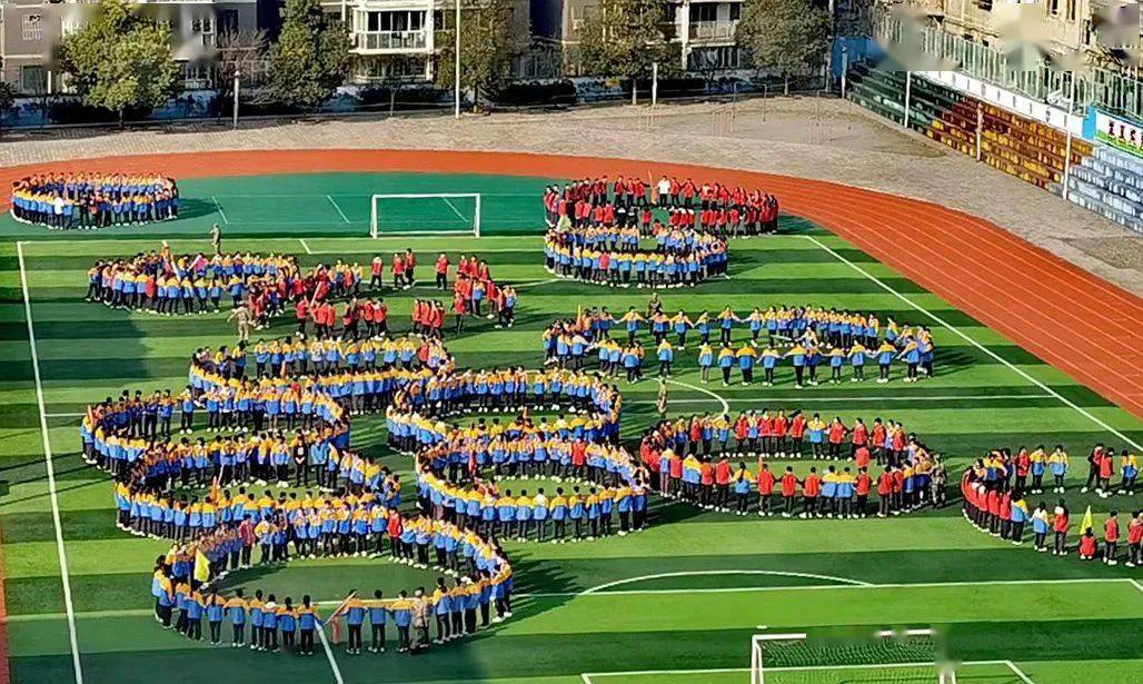 玉溪中学开展素质拓展活动_道真_班级_挑战