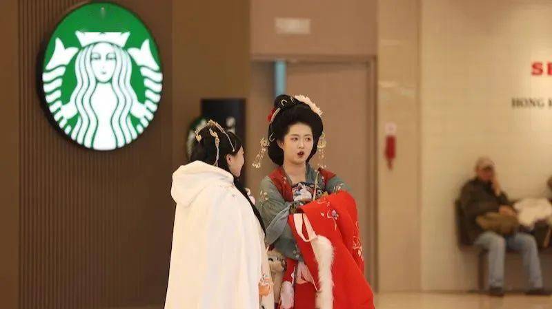 星巴克就差开到村里了_门店_中国_市场