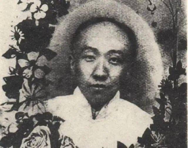 祖父阮效曾,字砚荣,清道光丙申秀才;父颐隆历任泰兴,赣榆等县训导