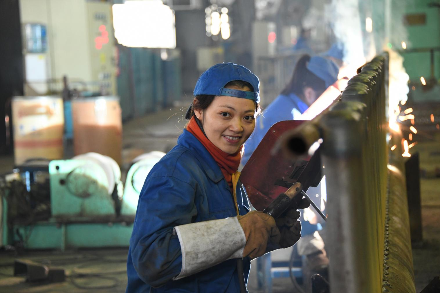 四川工匠唐成凤:巾帼巧手练技艺