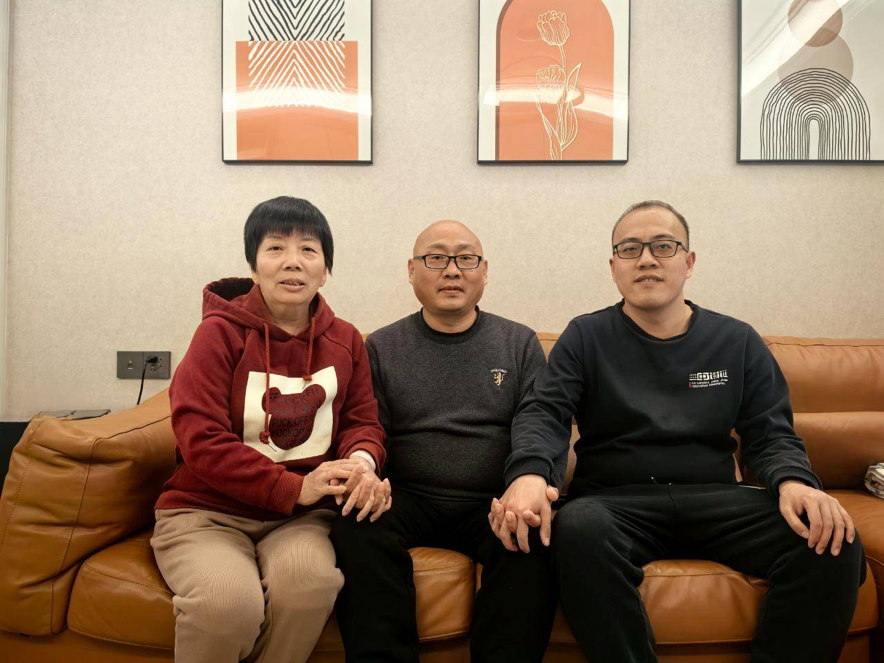 跨越2000公里的"全家福"_郭晨_工作_父亲