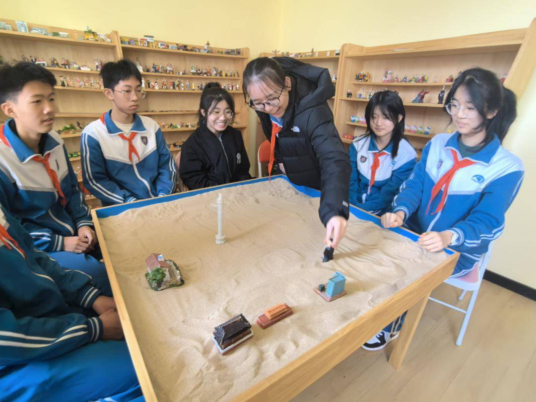 为帮助学生尽快适应新学期,处理好学习与生活的平衡,2月23日下午,宝坻