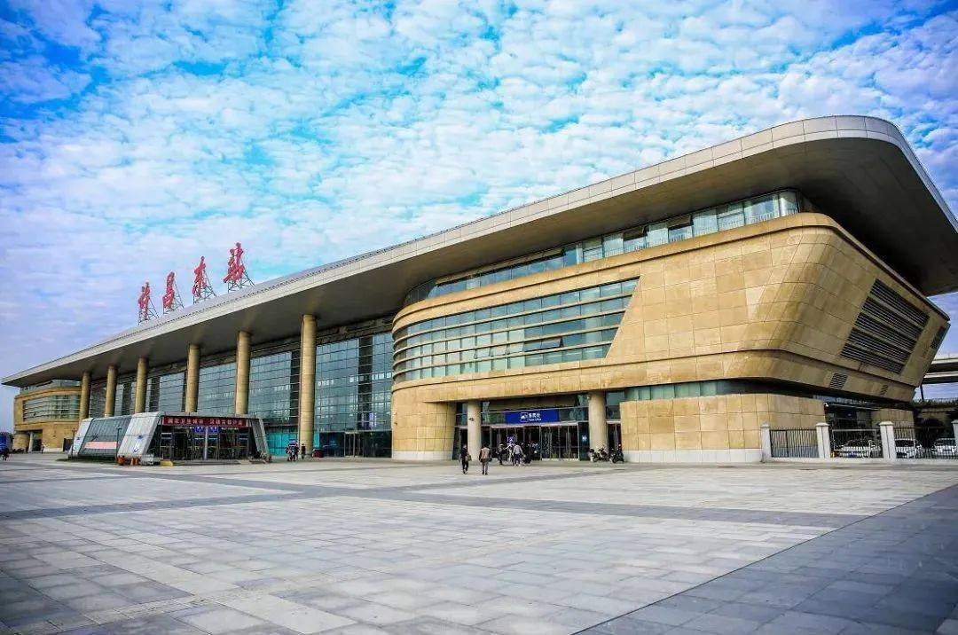 (许昌交通门户高铁东站/客运站/郑许城际轻轨/郑州国际机场许昌候机楼