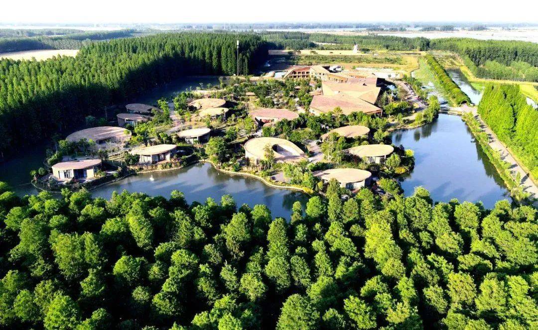 善卷洞,云湖风景区等5个国家4a级景区,以及宜兴国家森林公园,龙池山