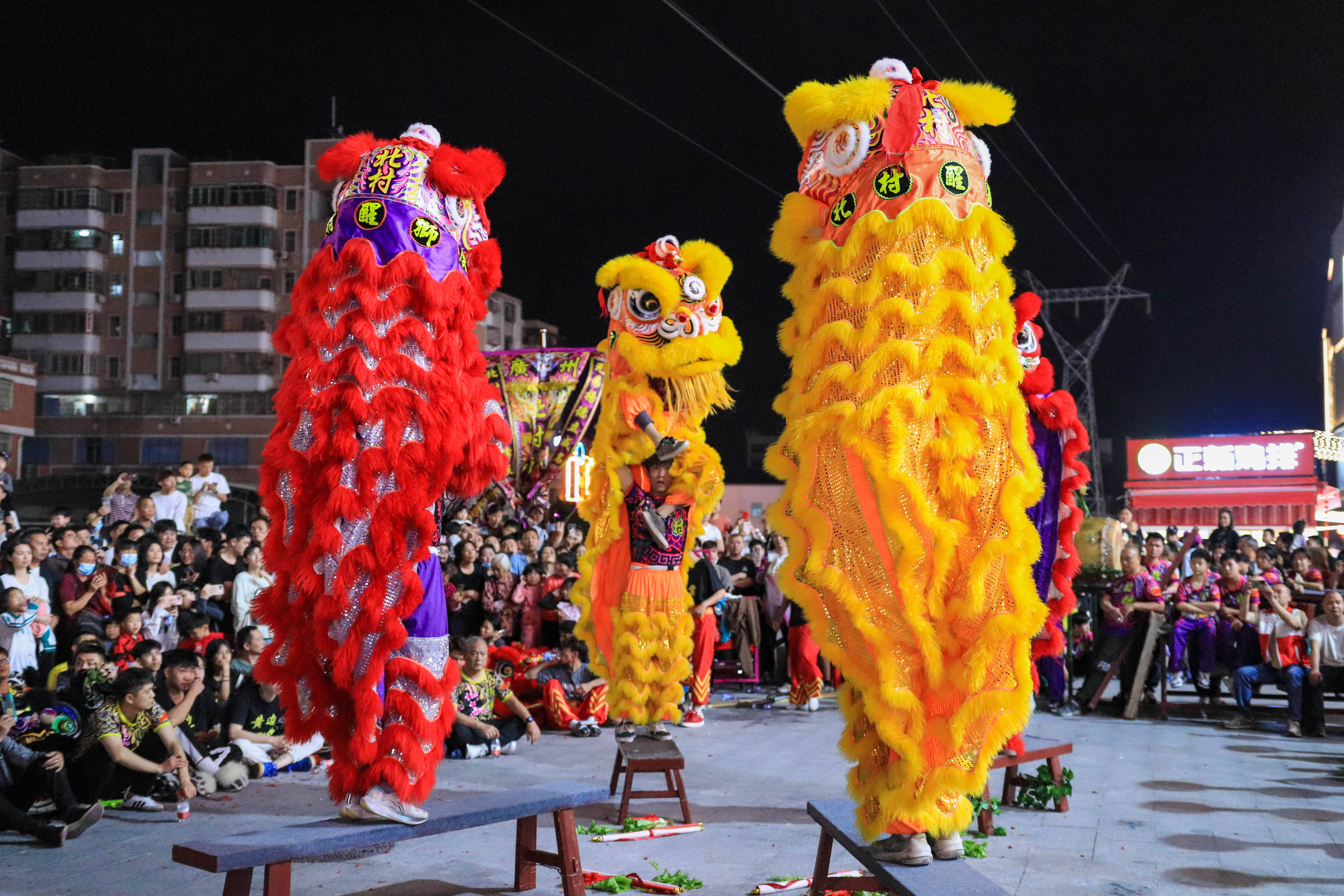 【视频 图集】锣鼓齐鸣,共贺元宵!广州白云多村醒狮齐聚展雄风