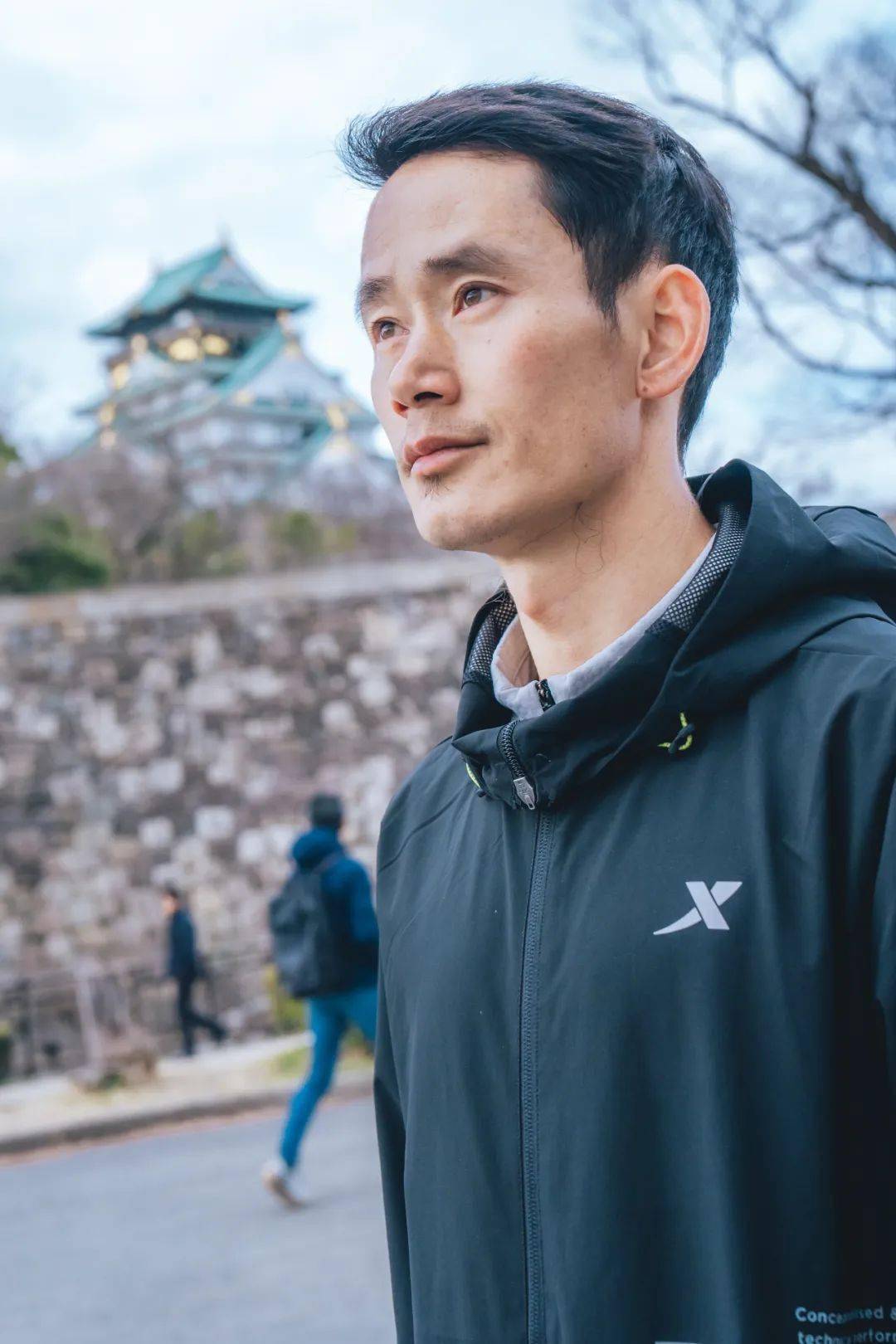 国人竞速再超越!_向东_国建_特步