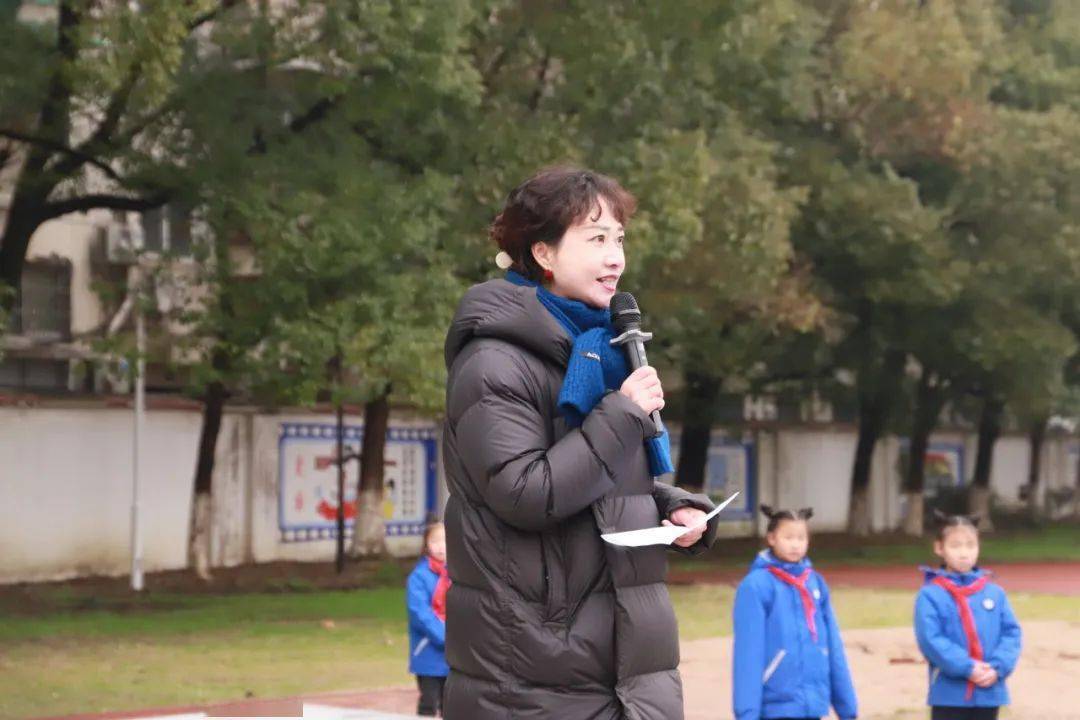 春来征程万里阔 龙跃春光向新行 ——衢州新星小学2023学年第二学期