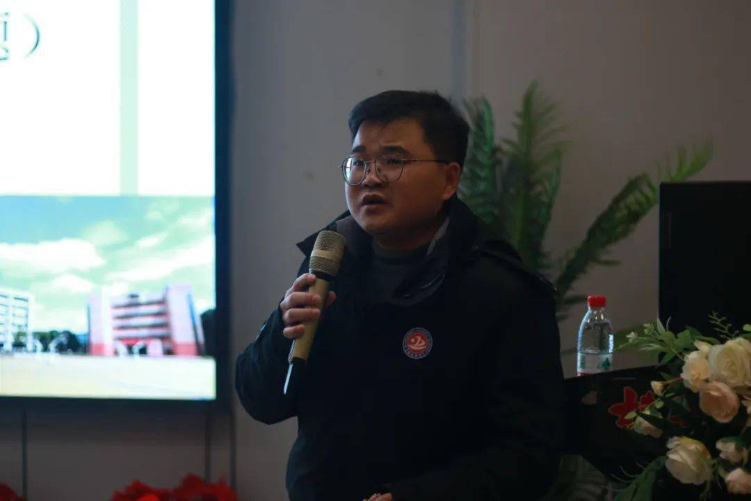 龙行龘龘启新篇,株洲市景弘中学初高中部举行2024年新学期开学教职工