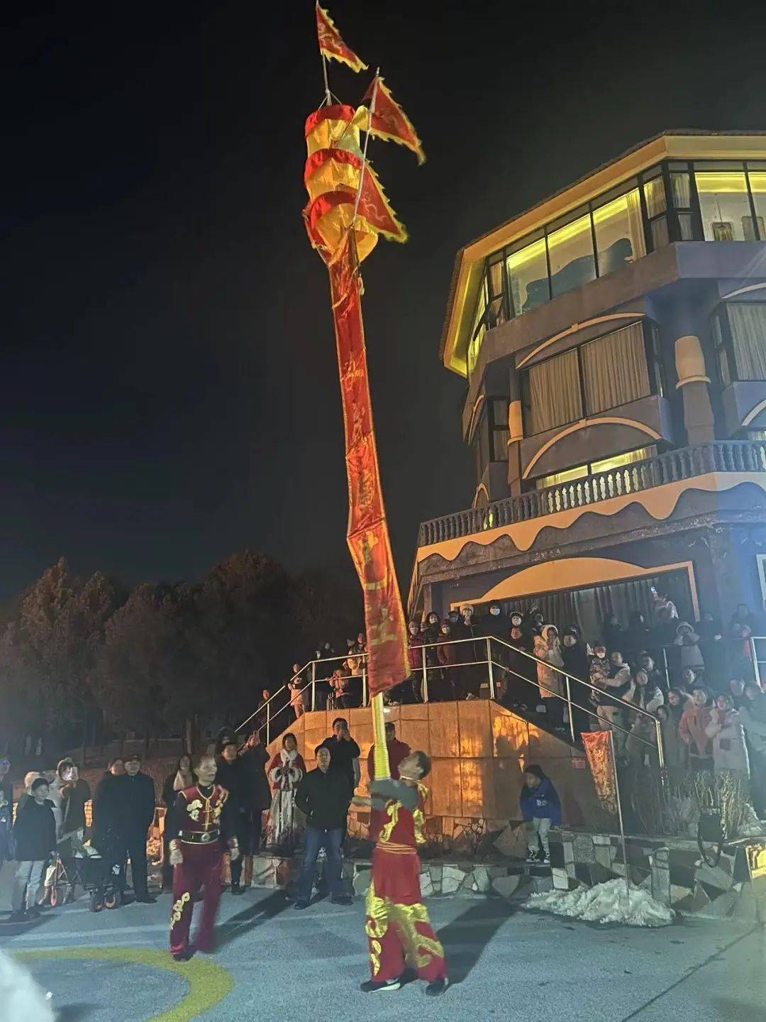 北京这里有座"青龙不夜城"_公园_表演_清明上河图