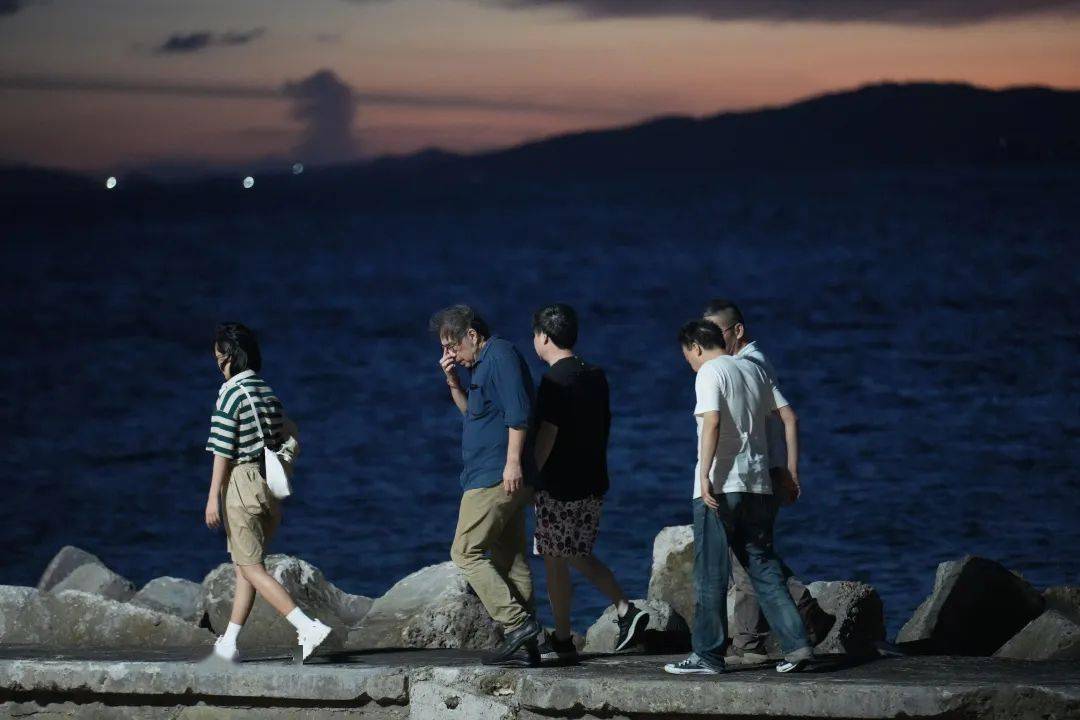 余华推荐小学生可以从大仲马开始_家长_访谈_儿子