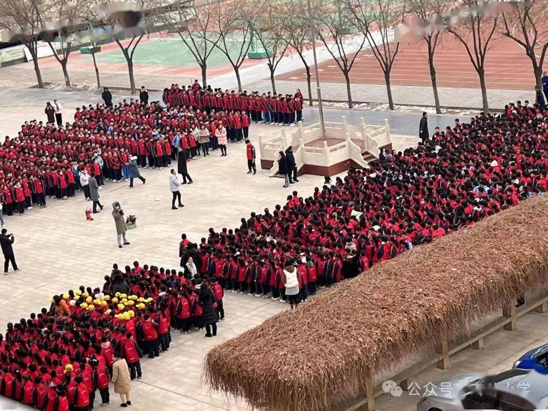 奋斗小学开学第一课暨消防安全演练活动_疏散_进行_工作