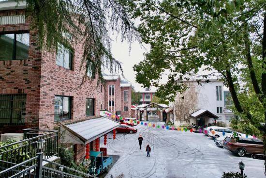 黄山区：限量“雪景房”引燃“住宿热”