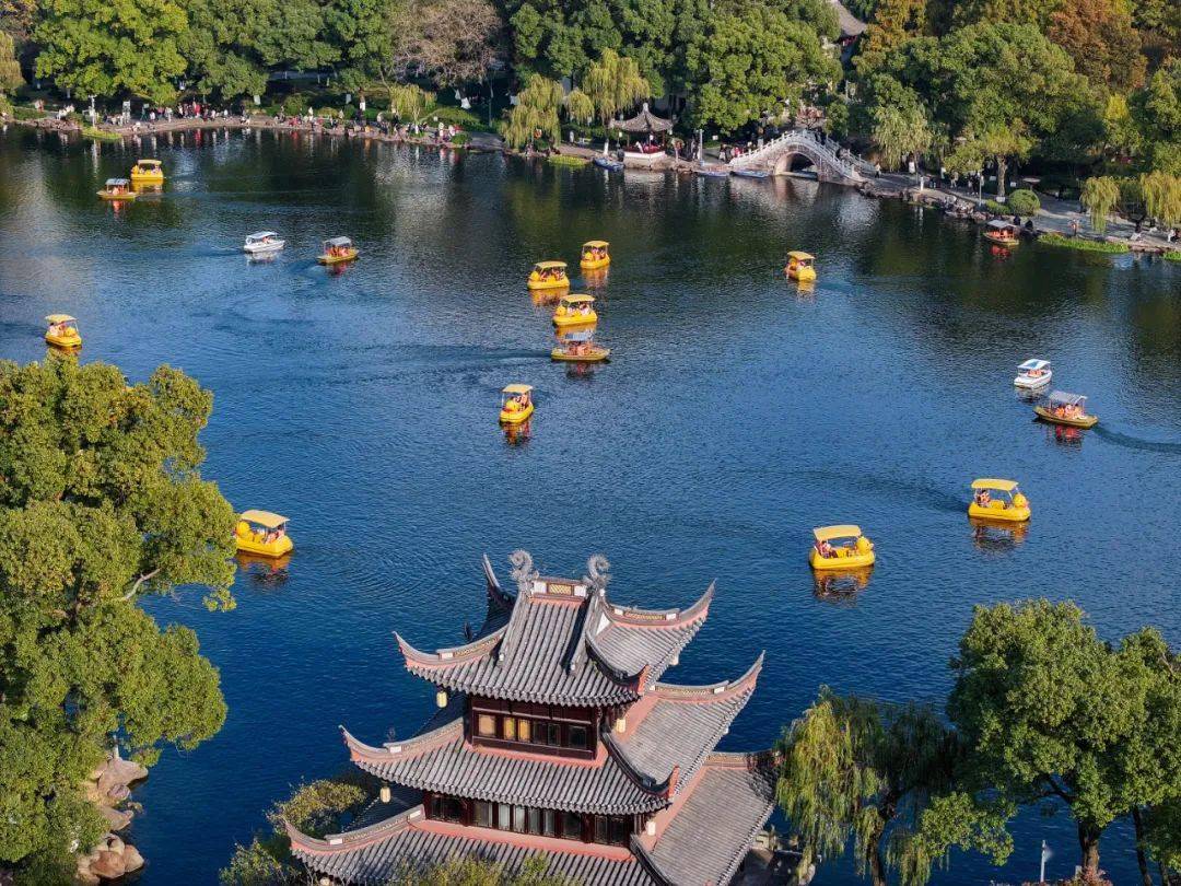 (春日超然阁 张仁健 摄)(鼓楼永丰库樱花张仁健摄)除了常规打卡摄影外