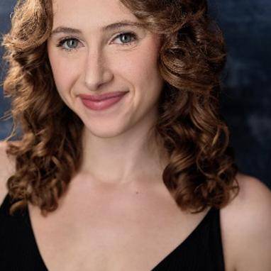 演员 兼 博特修女/埃尔伯菲尔德男爵夫人/索菲亚修女 替补卡洛琳