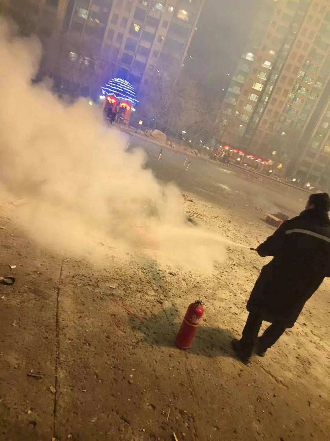 "_业主_老人_成飞