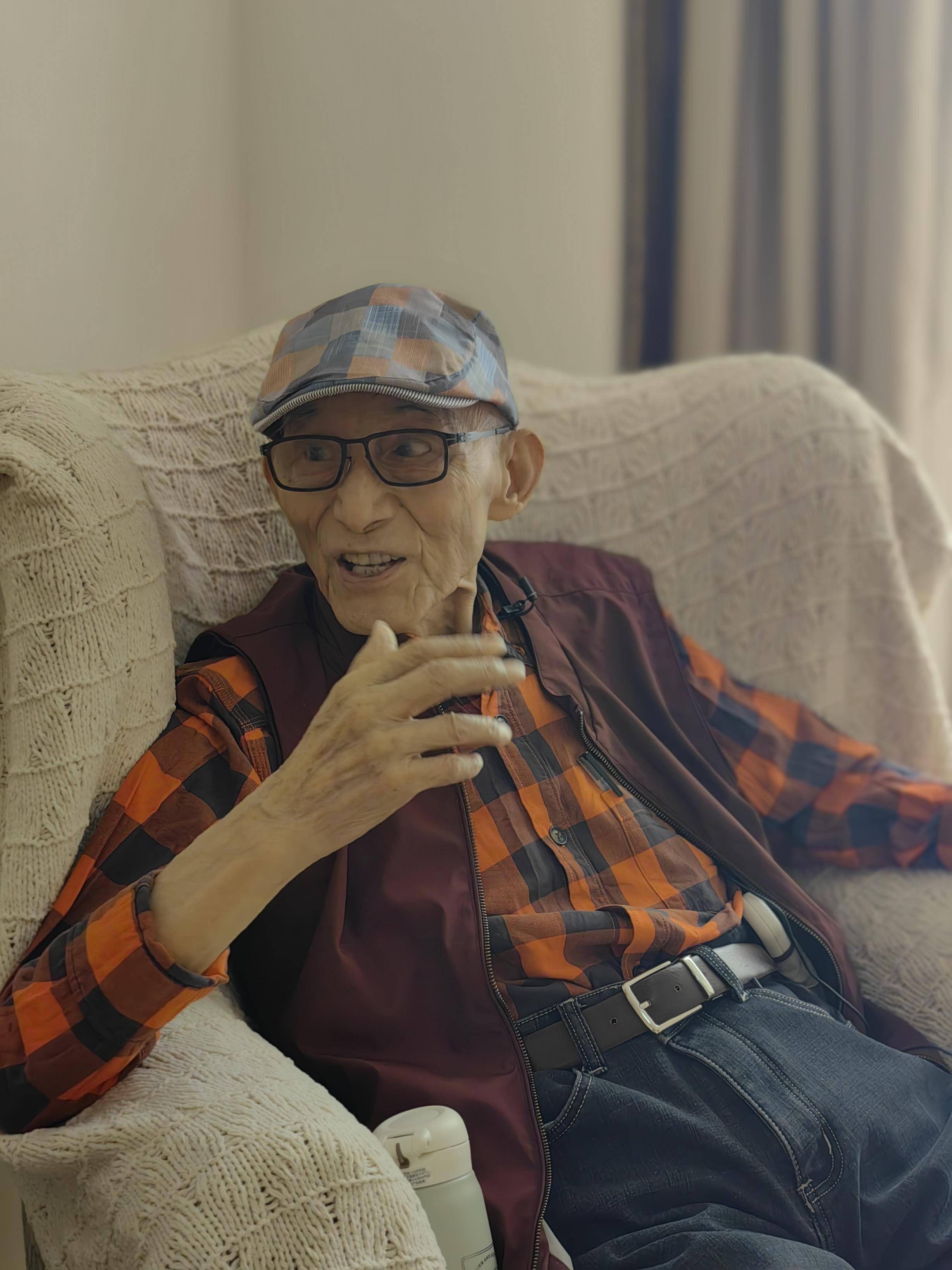 真正的难度来自王家卫的单机位拍摄.