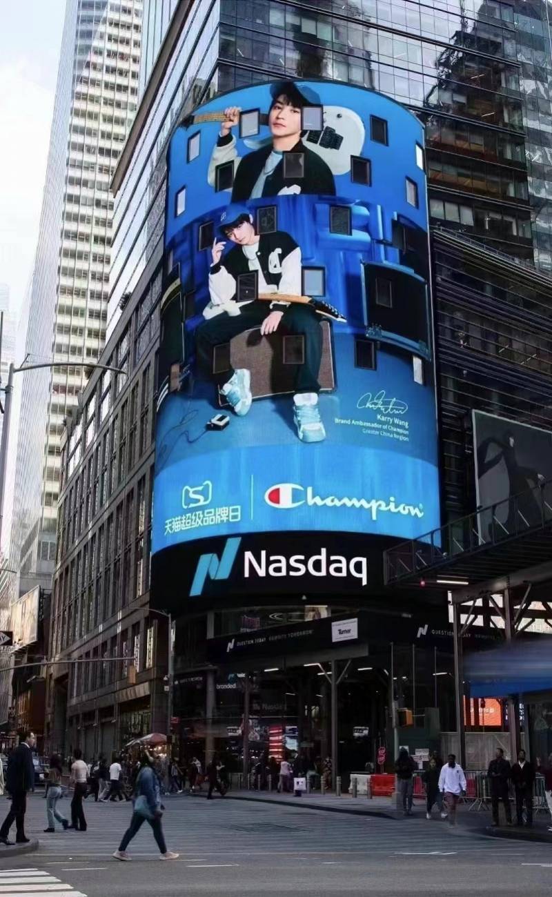 据服装行业人士观察,百丽独揽大权前后,champion在中国市场有了不少