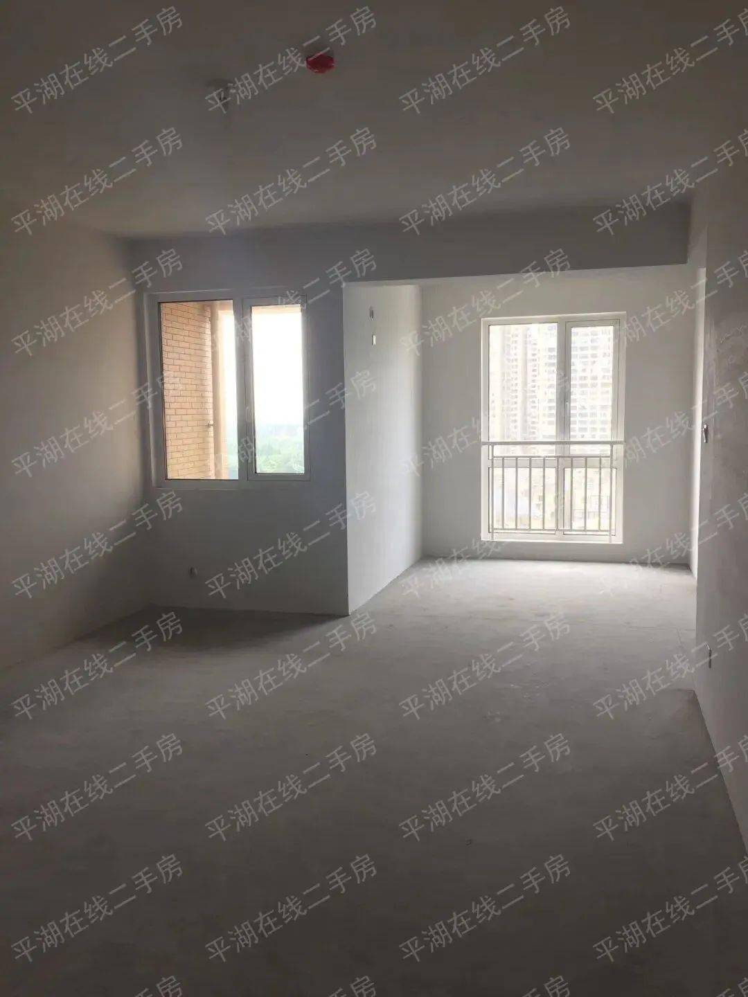 我是房东 1,户型周正,格局分布合理,空间感好,通透性好,适宜居住;2