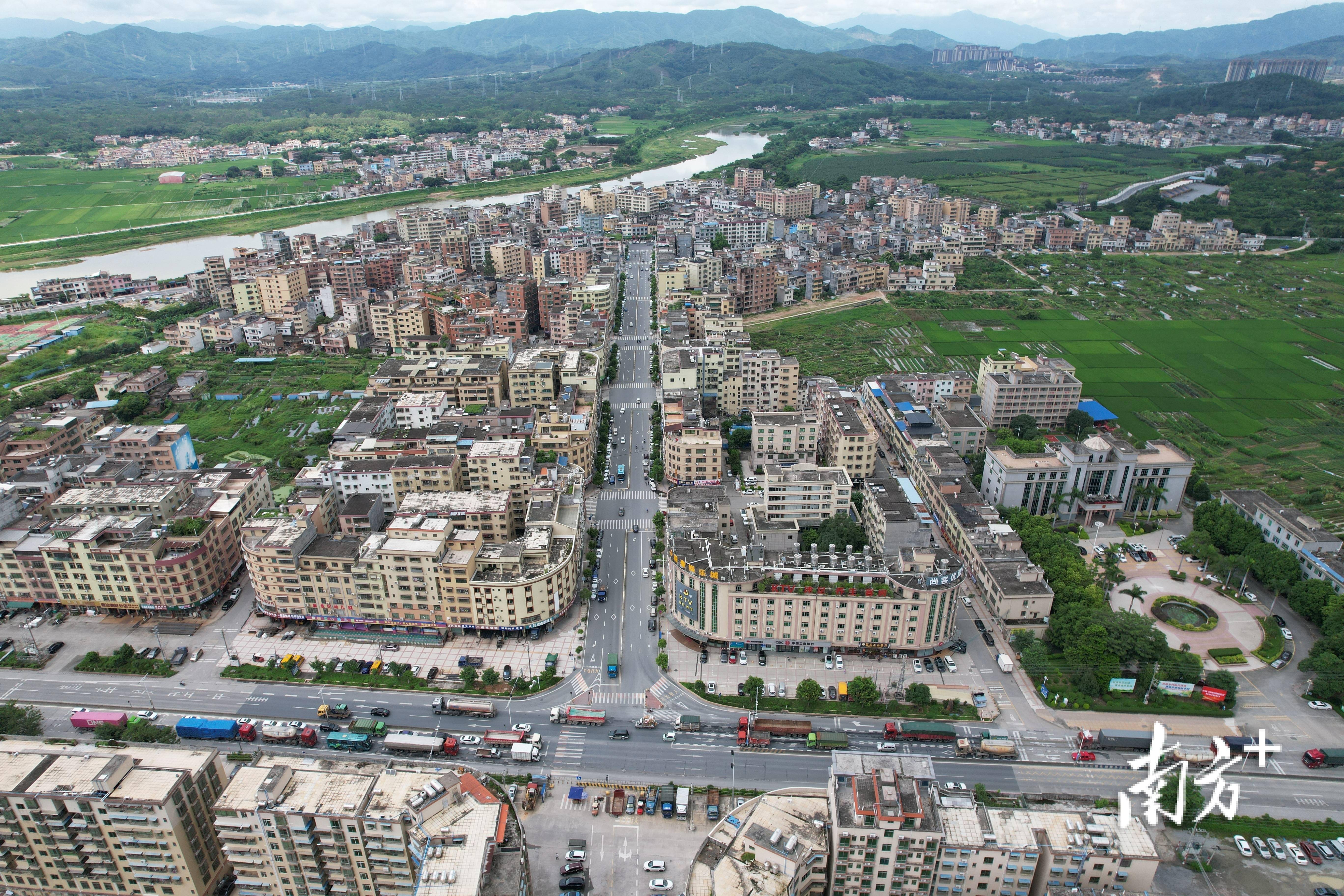 佛冈汤塘:以"六个坚持"为抓手,奋力在典型培育上展大镇担当重镇作为