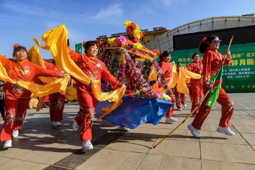 明光市潘村镇举办龙年新春花灯大赛 | 我们的节日——欢欢喜喜过大年
