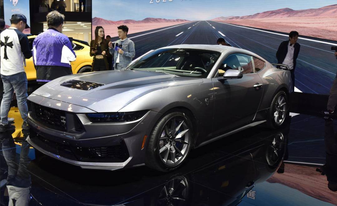 福特野马出了个"黑马版"!72.