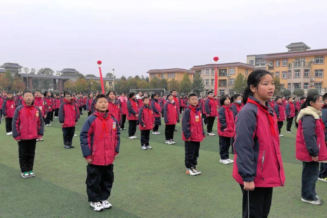 风华正茂龙腾飞,砥砺前行谱新篇丨汉中市仁德学校举行2023-2024学年第