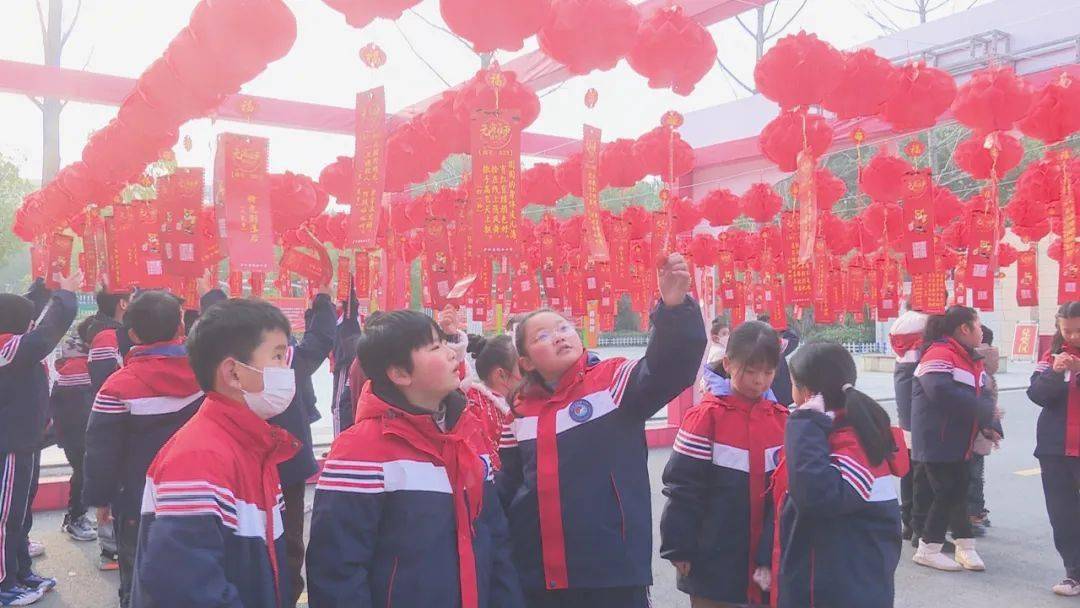 镇(园区,街道)动态2月27日,冶父山镇高质量发展暨全面提质提效动员