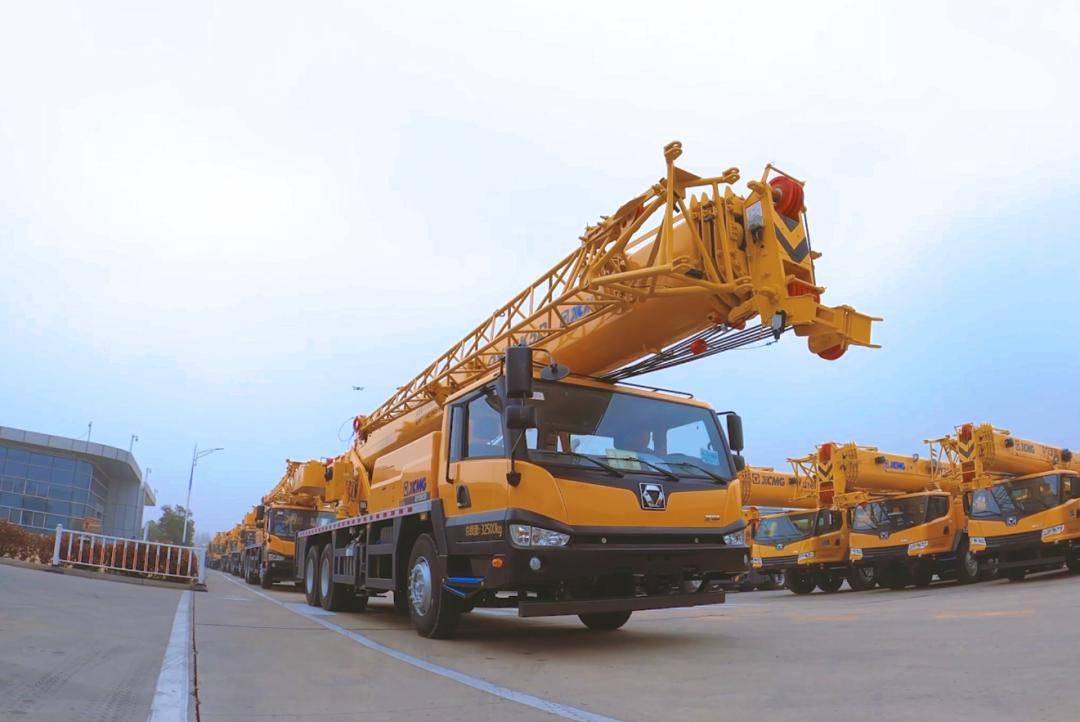 "高"定款 61 徐工起重机 批量出征阿尔及利亚_进行了_铁路_高温