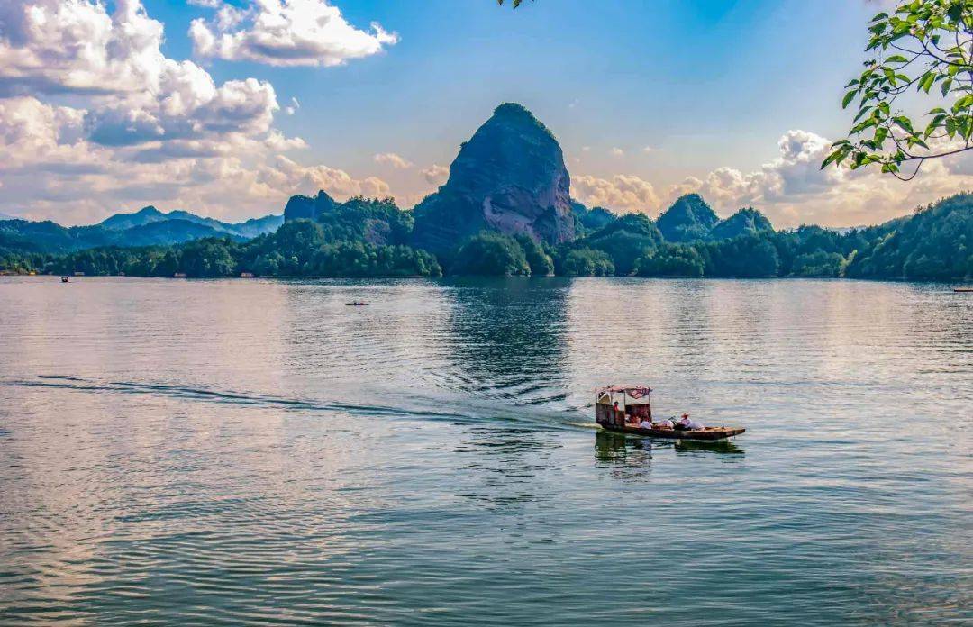 铜鼓石|邹甫龙:九龙湖,天柱峰……_西湖_客人_游客