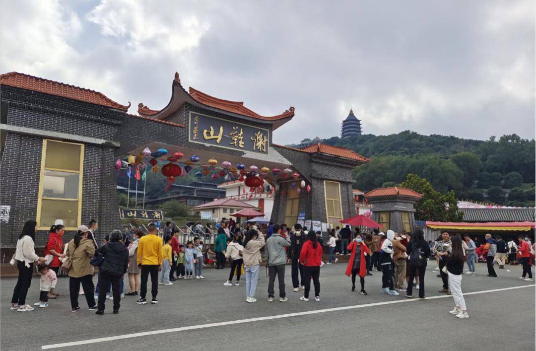 谢鞋山旅游风景区,是国家3a级旅游景区