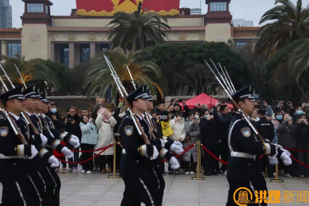 今晨的八一广场,超燃!_国旗护卫队_南昌_国歌声
