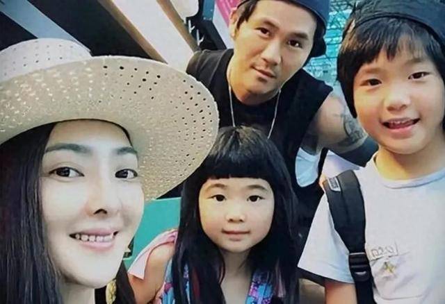 曹格儿女近照曝光,颜值与才华并存,网友纷纷点赞_成长_照片_儿子