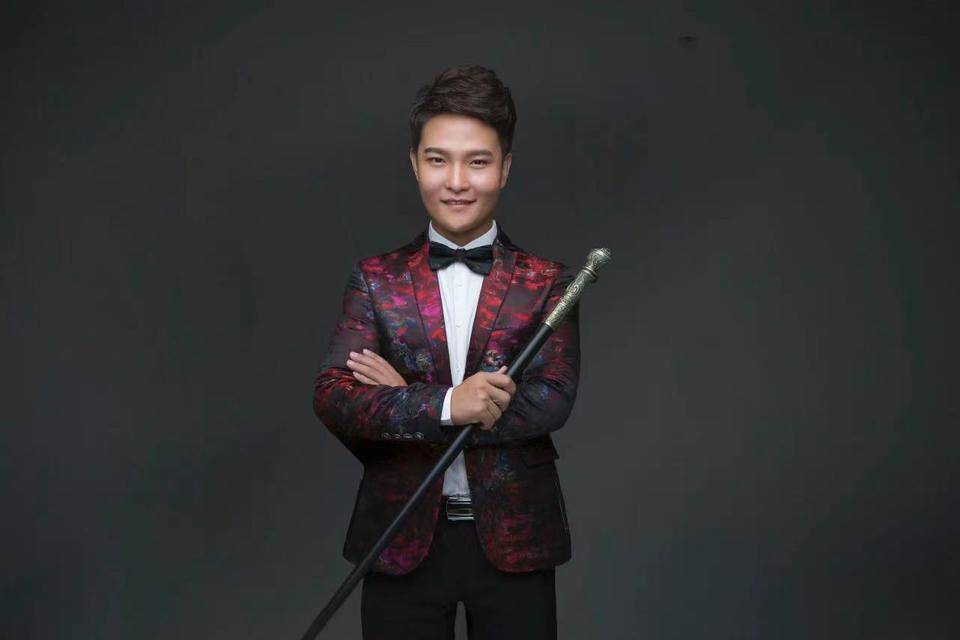 济南市杂技团张云峰荣获"新时代魔术领军人才"称号_表演_山东省_文化