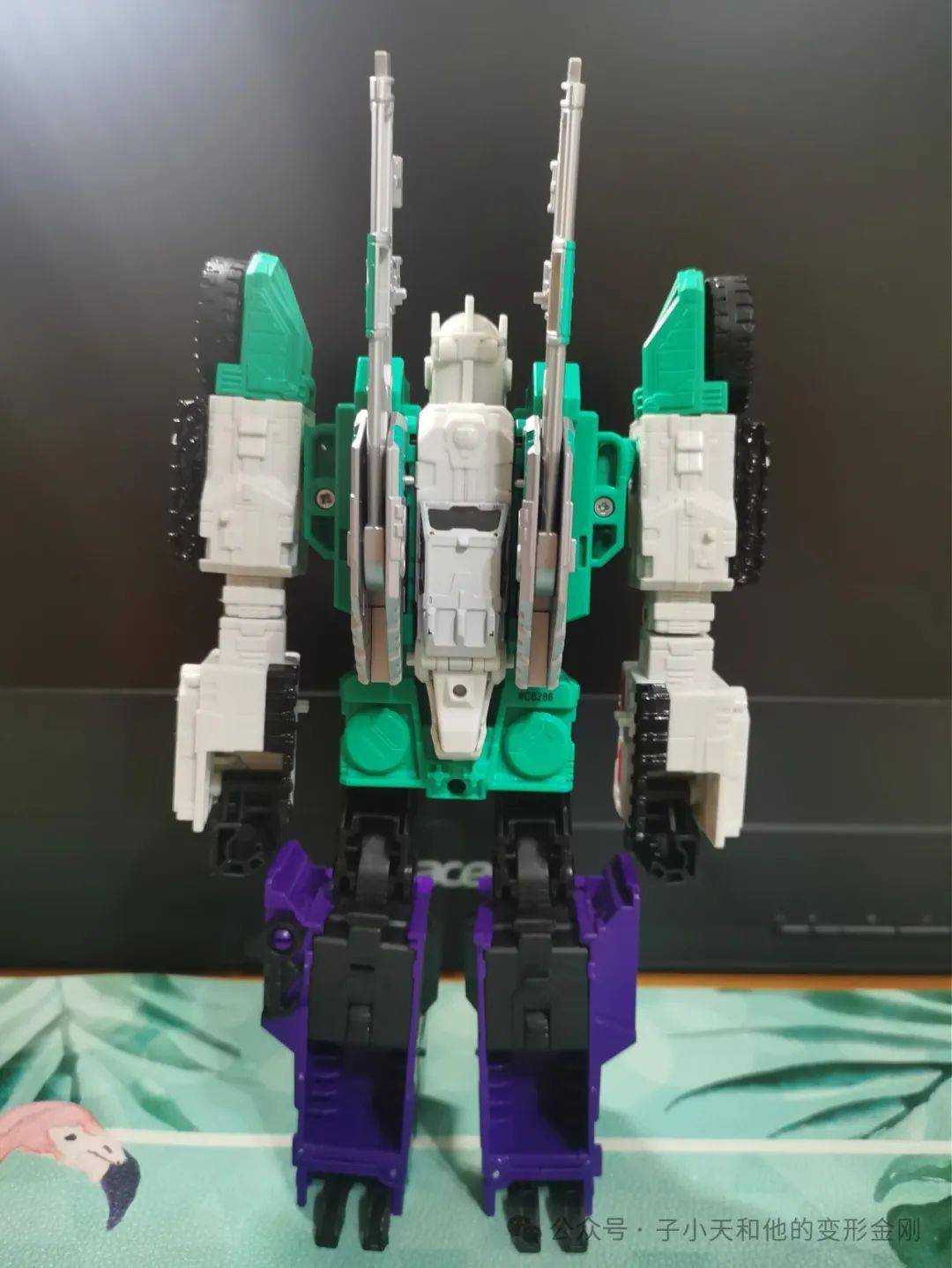 【增刊】【评玩具】子小天:x测评:《变形金刚 泰坦归来系列的六面兽