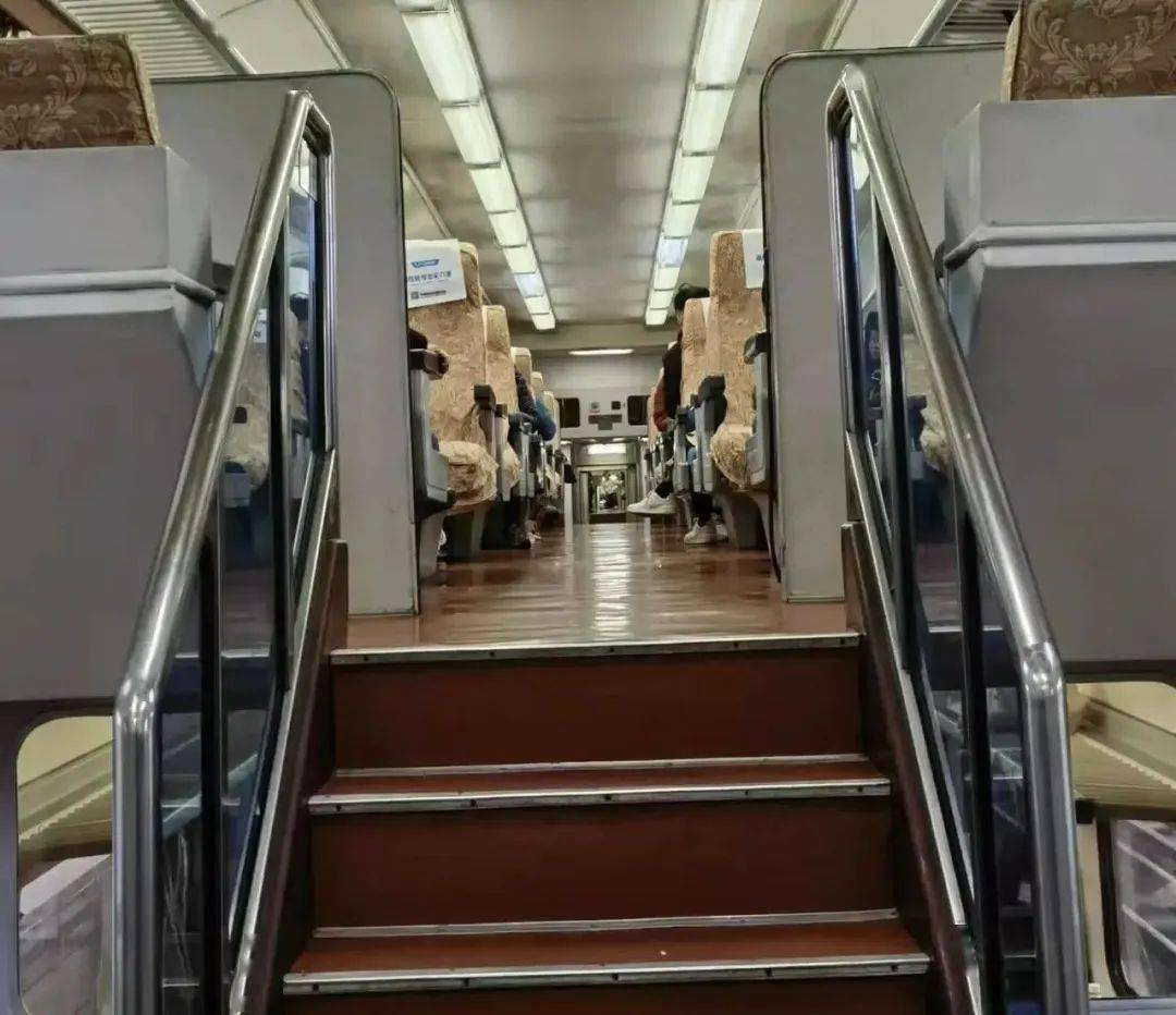 个半小时,沿途有芜湖,合肥,淮北,徐州,邳州东,新沂,连云港等主要城市