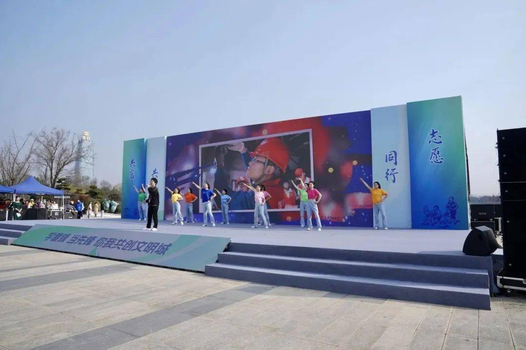 今天,桐乡人都往凤凰湖赶!_服务_志愿_文明