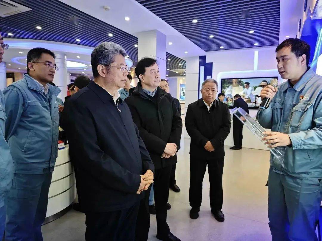 马永生到仪征化纤现场考察