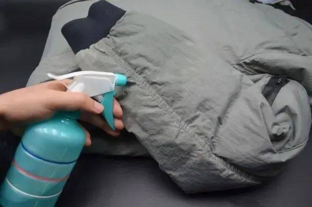 今宜洗晒穿了一个冬天的羽绒服呢大衣毛衣该怎么洗最强洗衣指南来了
