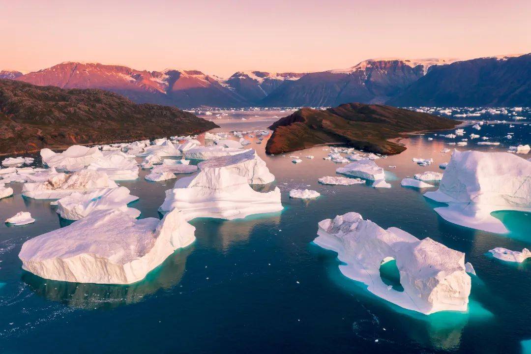 东格陵兰峡湾冰山极光之旅招募