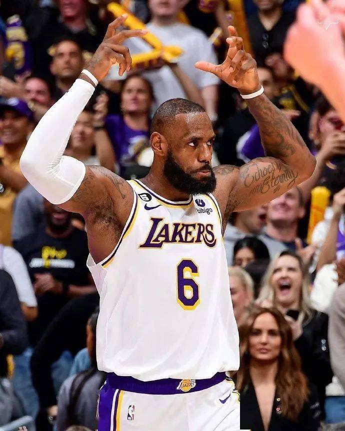 詹姆斯,用21年专心做一件事_骑士_时间_球员