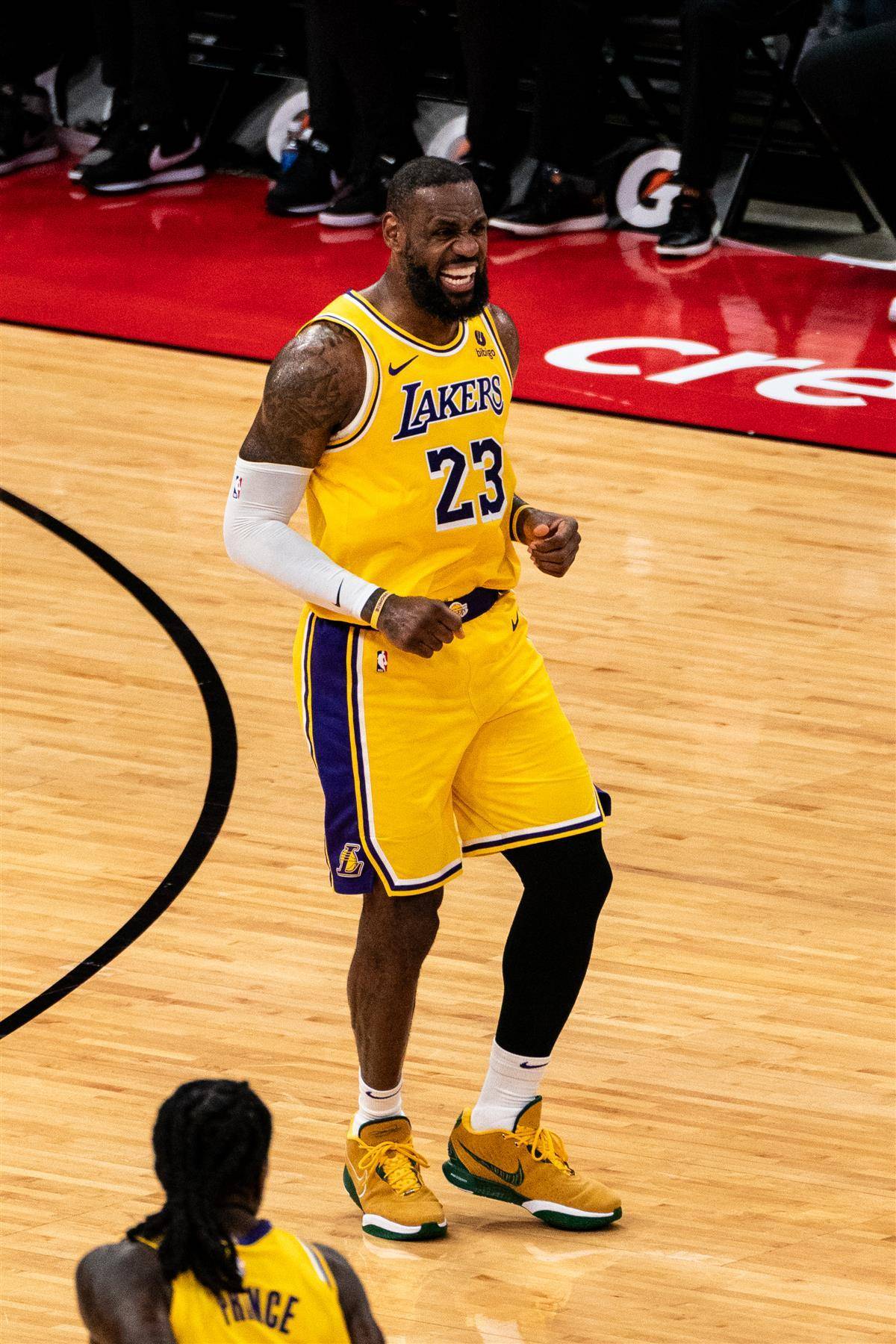 詹姆斯的4万分其他现役球员难以触及的天花板