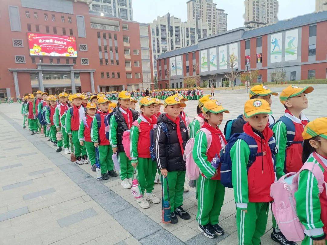 【五福·成长】我为书包减减肥——福清市实验小学教育集团开展书包"